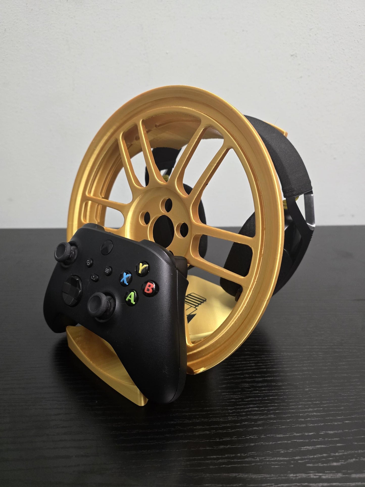 Enkei RPF1 Style Headset and Controller Stand