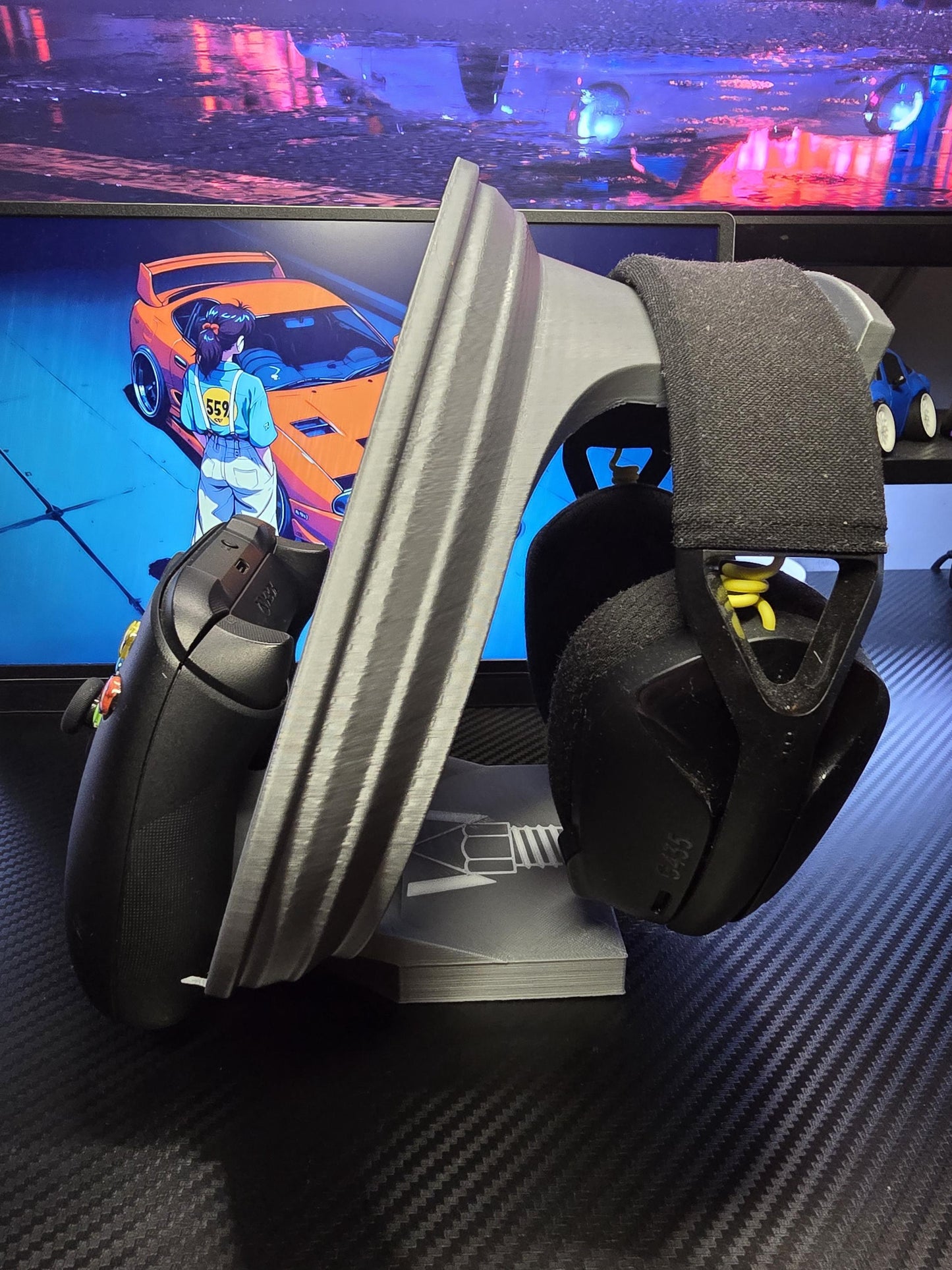 AMG Monoblock Style Headset and Controller Stand