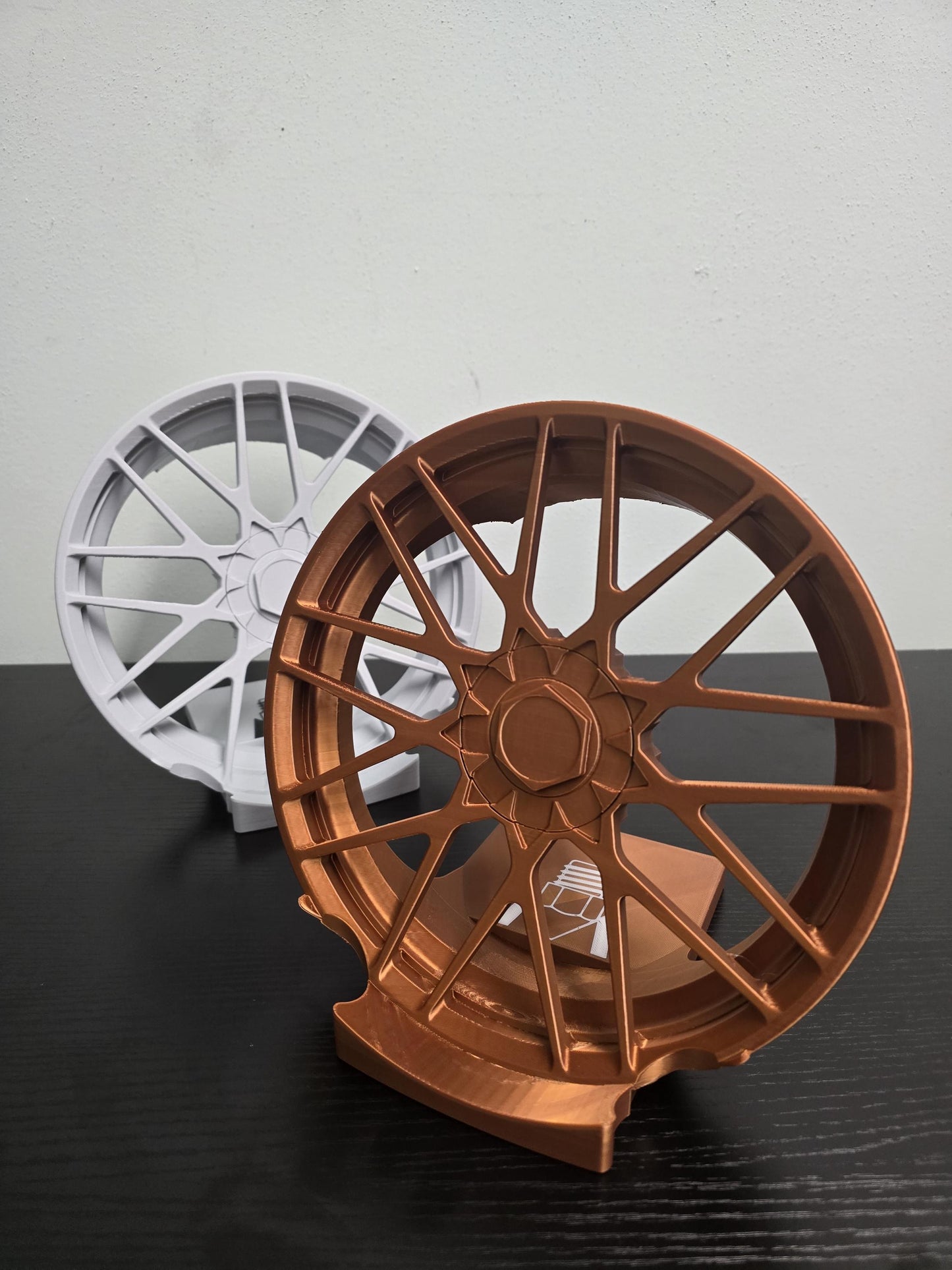 Rotiform RSE Style Headset and Controller Stand